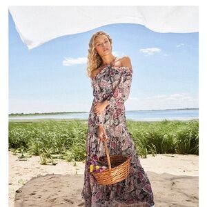 Elegant Paisley Off-Shoulder Maxi Dress